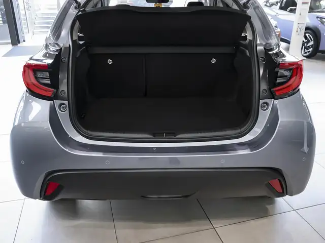 Toyota Yaris view 8
