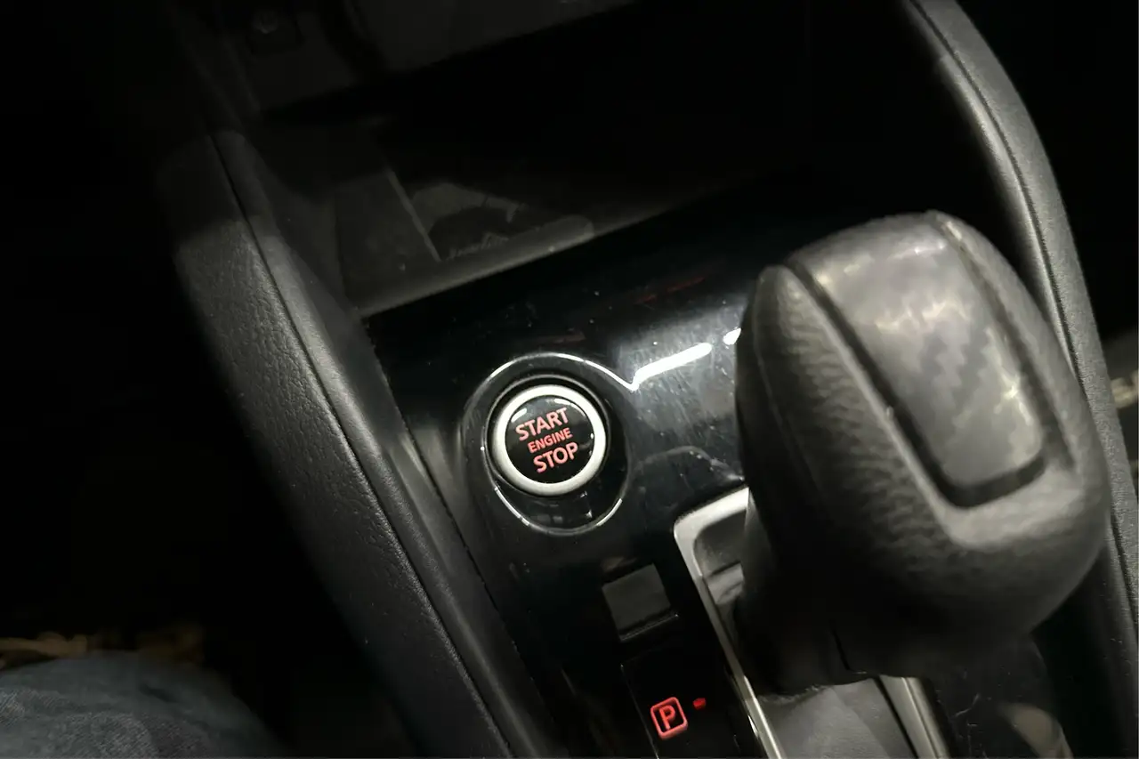 Nissan Versa снимка Nissan Versa