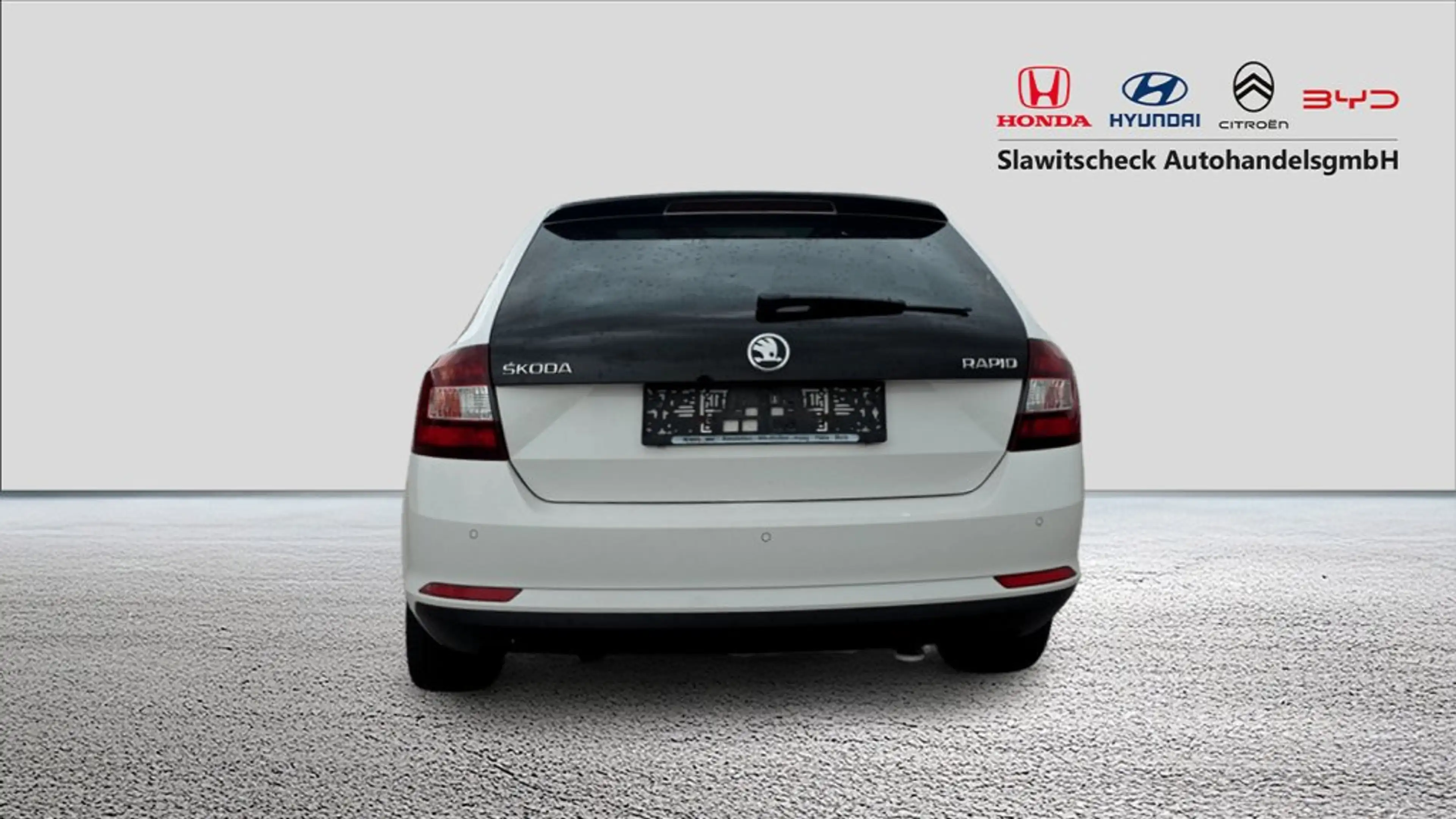 Skoda Rapid/Spaceback k 1,6 TDI Sport — photo 4