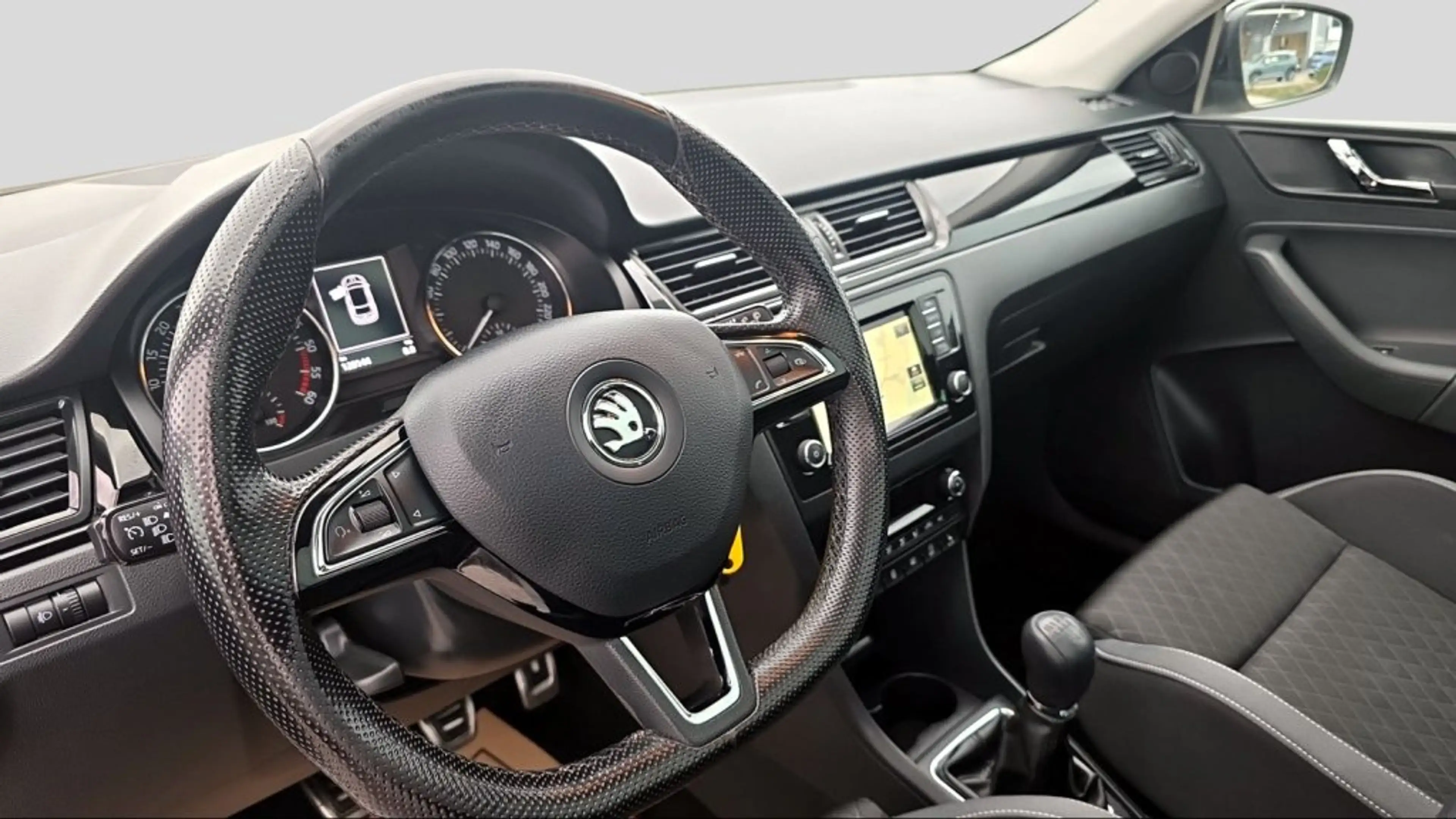 Skoda Rapid/Spaceback k 1,6 TDI Sport — photo 7