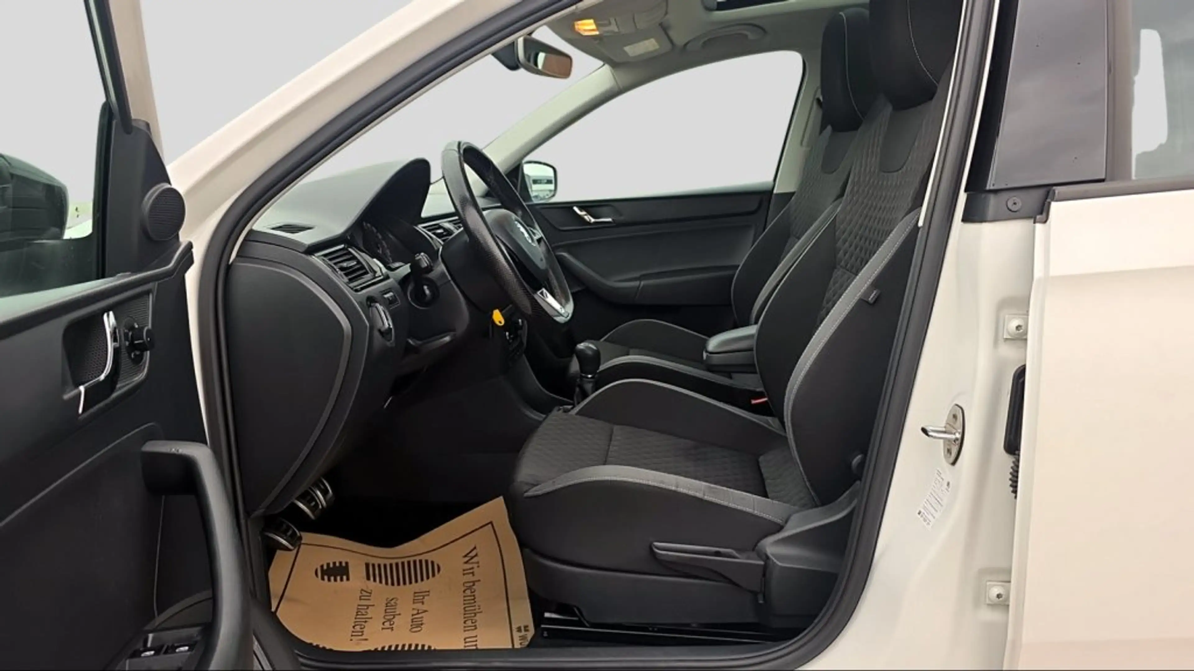Skoda Rapid/Spaceback k 1,6 TDI Sport — photo 10