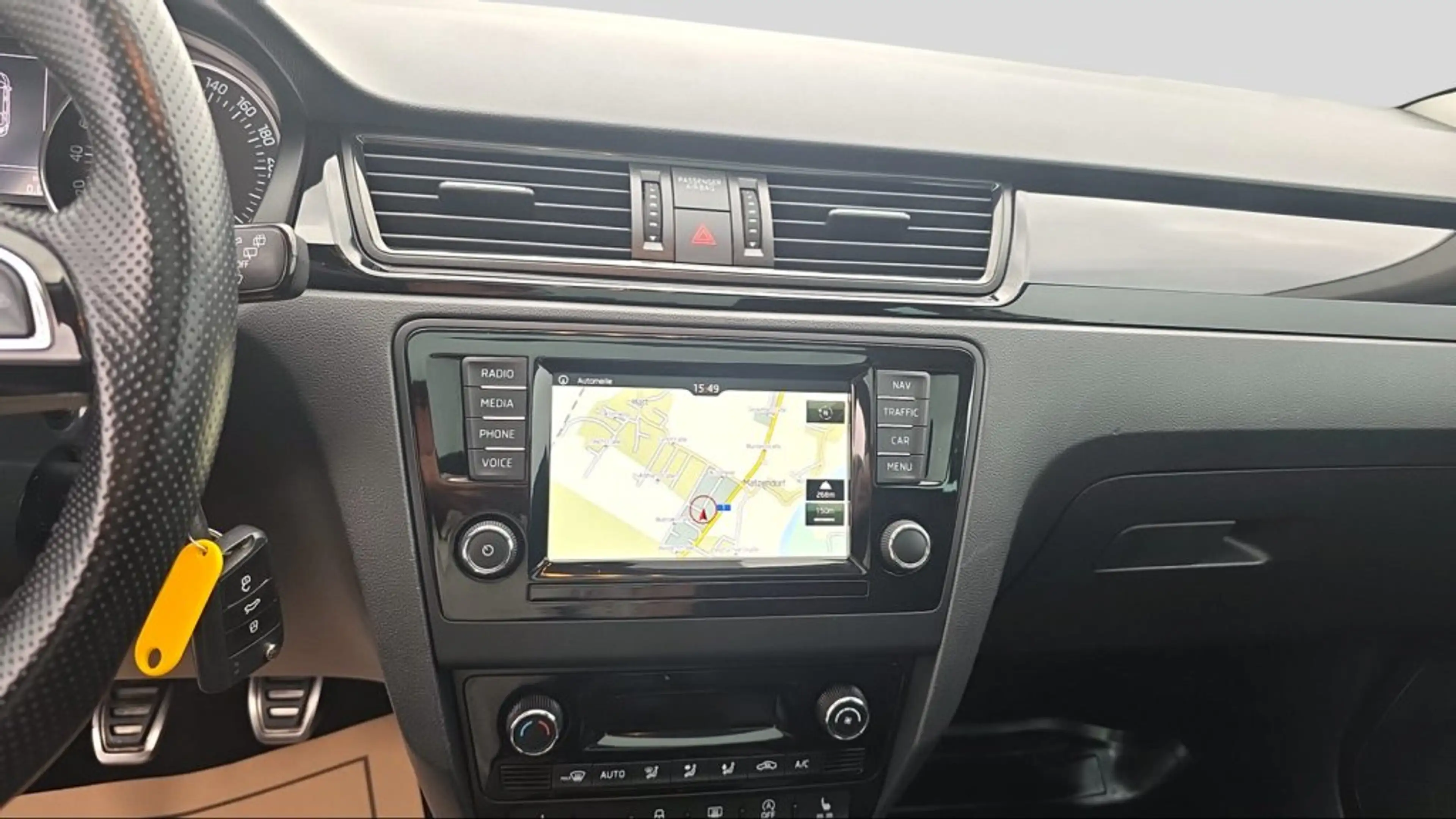 Skoda Rapid/Spaceback k 1,6 TDI Sport — photo 9