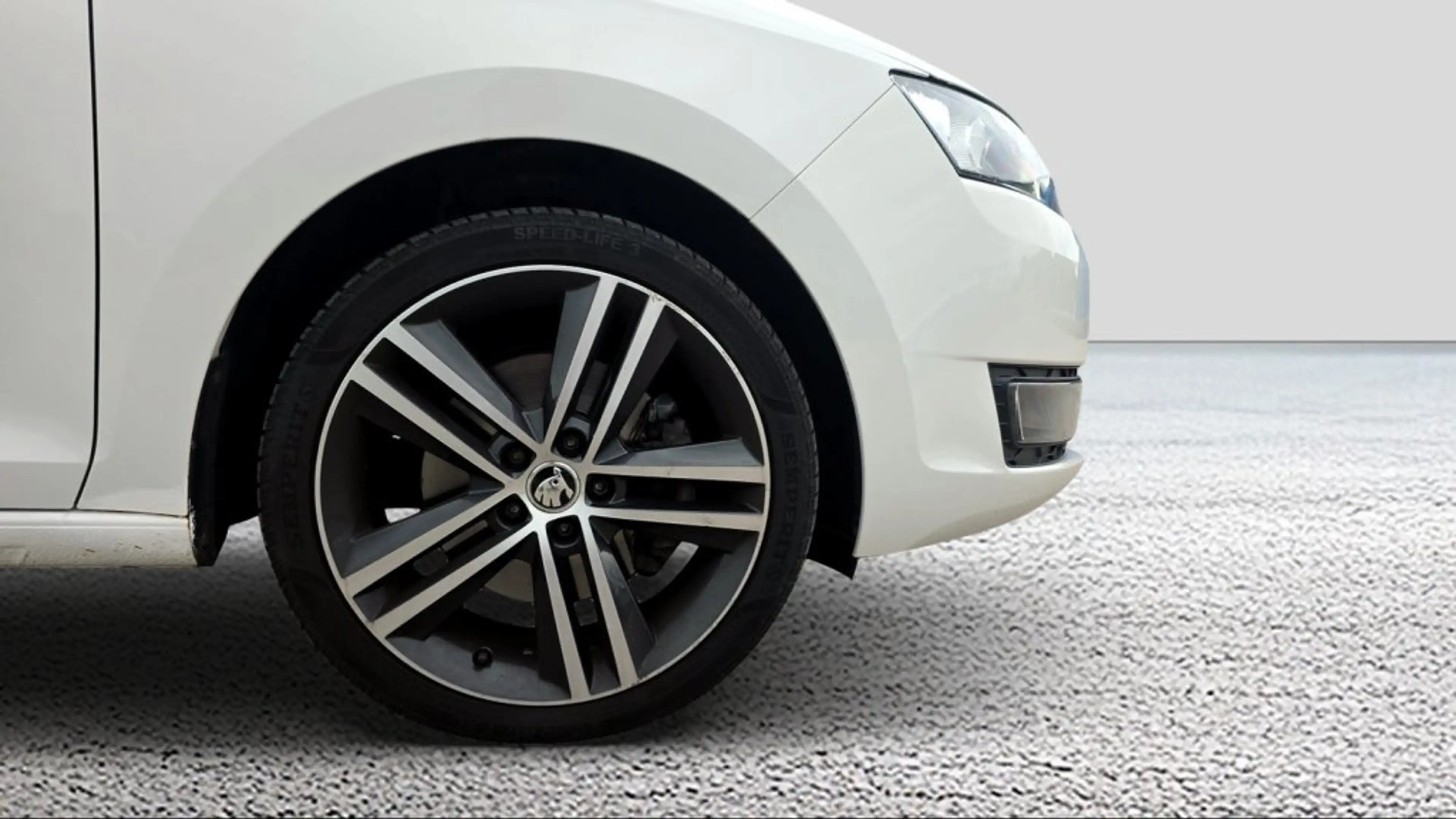 Skoda Rapid/Spaceback k 1,6 TDI Sport — photo 12