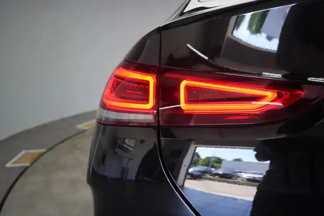 Mercedes-Benz Gle Class view 12