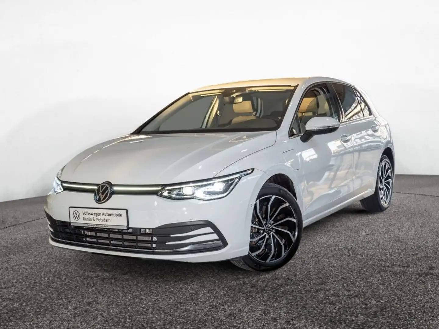Volkswagen Golf VIII 1.4 TSI eHybrid Style 5J-Garantie Nav Weiß - 2