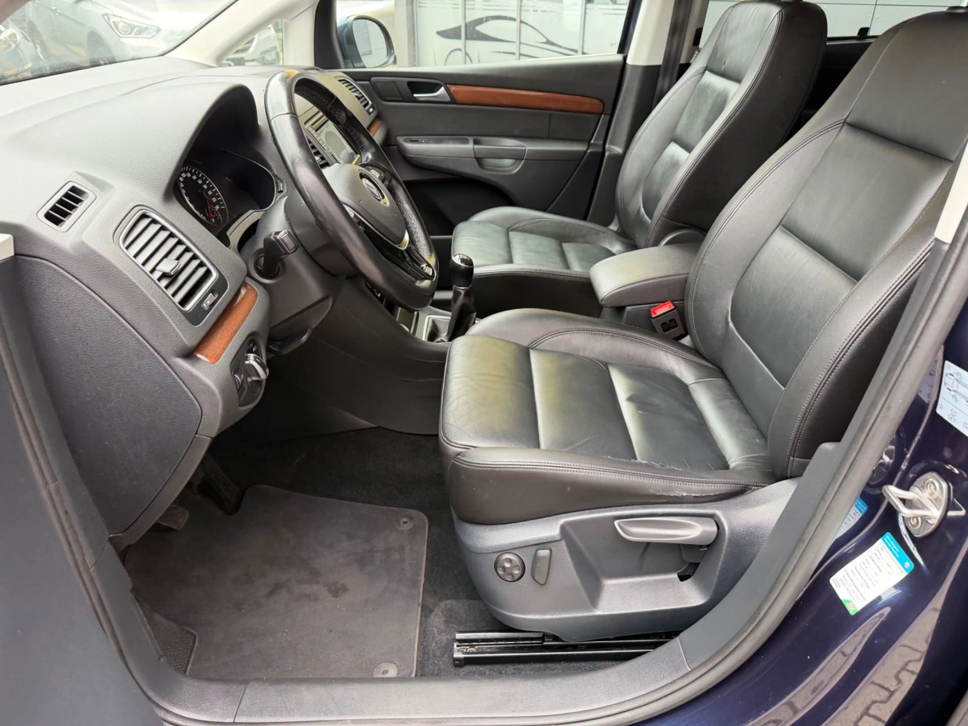 Volkswagen Sharan Highline BMT/KAMERA/XENON/NAVI/SHZ/ — photo 11