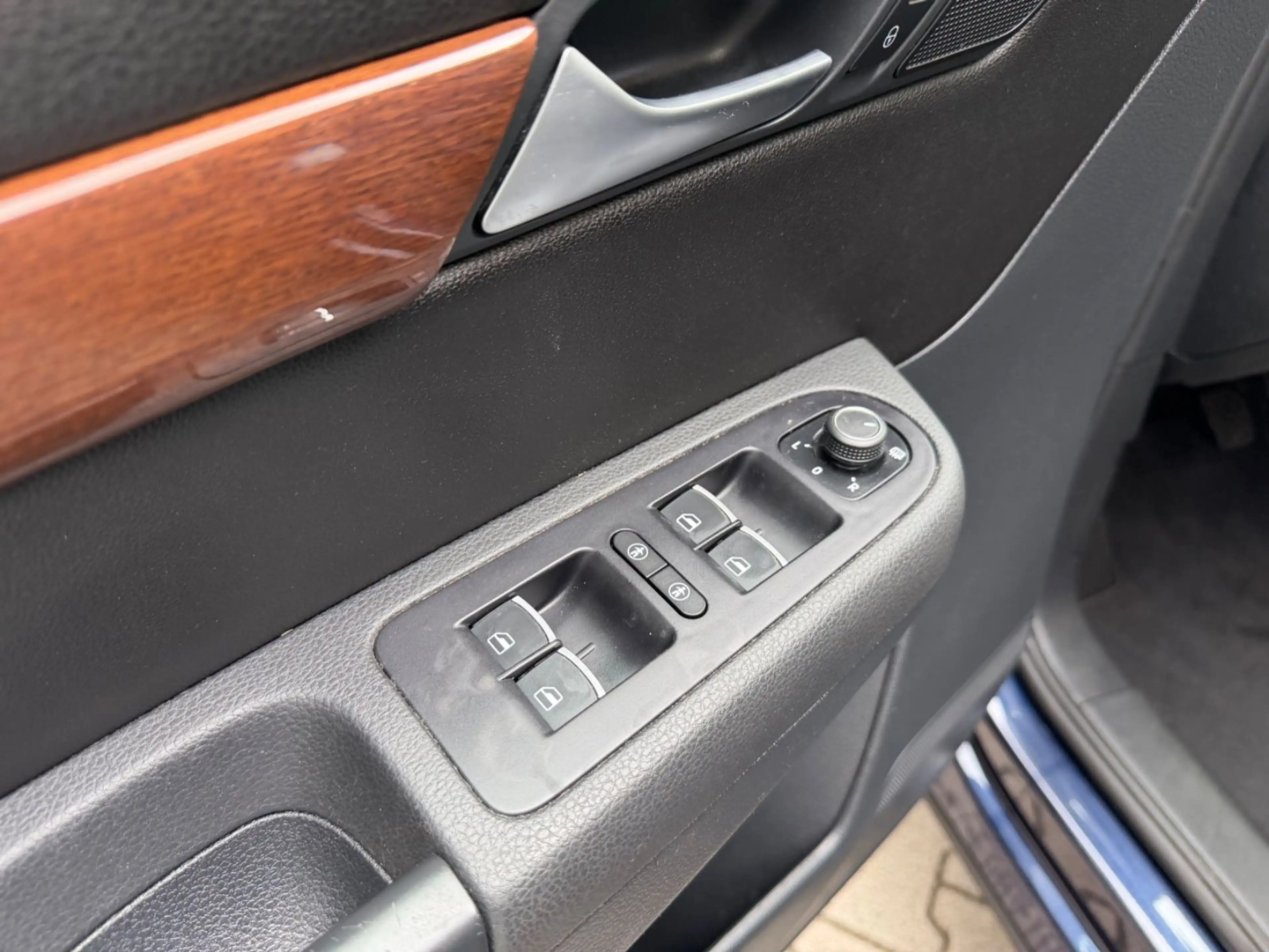 Volkswagen Sharan Highline BMT/KAMERA/XENON/NAVI/SHZ/ — photo 10