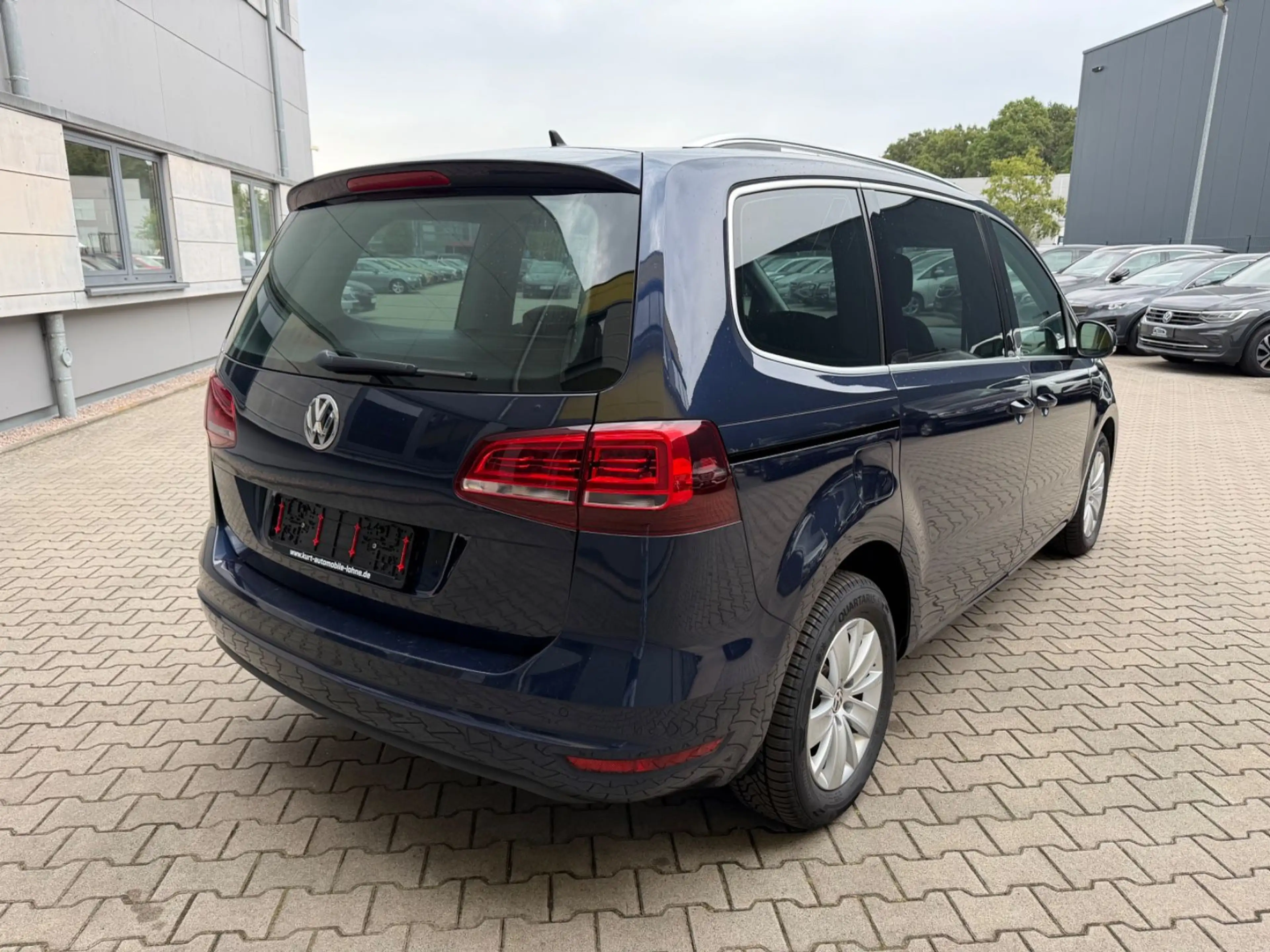 Volkswagen Sharan Highline BMT/KAMERA/XENON/NAVI/SHZ/ — photo 6