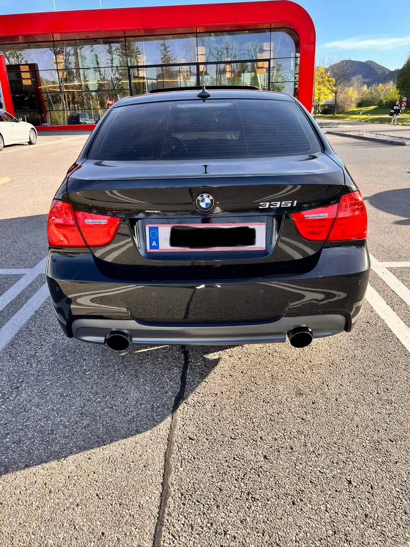 BMW 335 335i Aut. Schwarz - 2