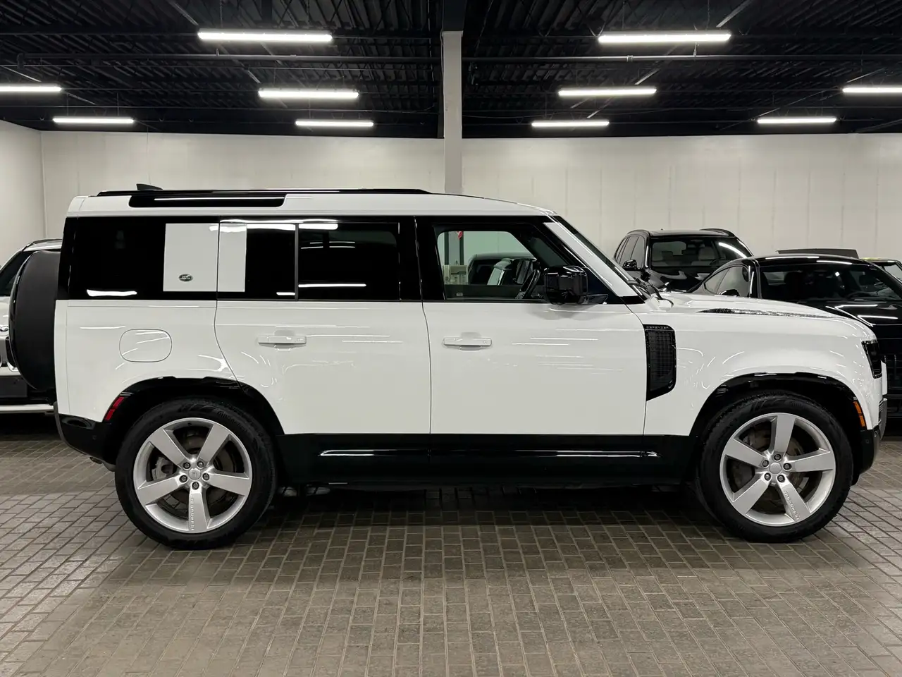 Land Rover Defender снимка Land Rover Defender
