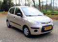 Hyundai i10 1.1 Active Nieuwe APK! INRUILKOOPJE!! Beige - thumbnail 1