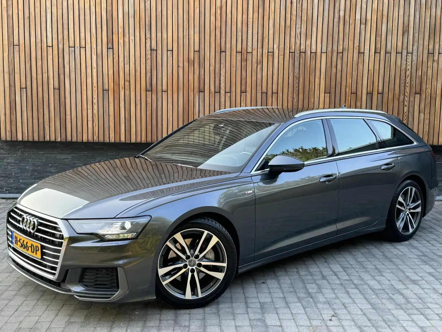 Audi A6 Avant 45 TFSI S edition Automaat | Navigatiesystee Grau - 1