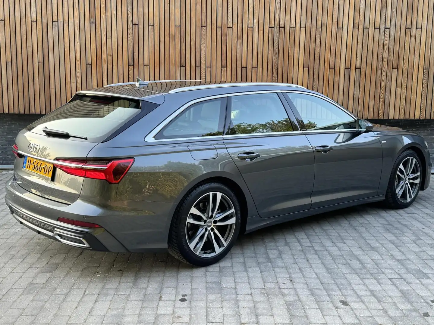 Audi A6 Avant 45 TFSI S edition Automaat | Navigatiesystee Grau - 2