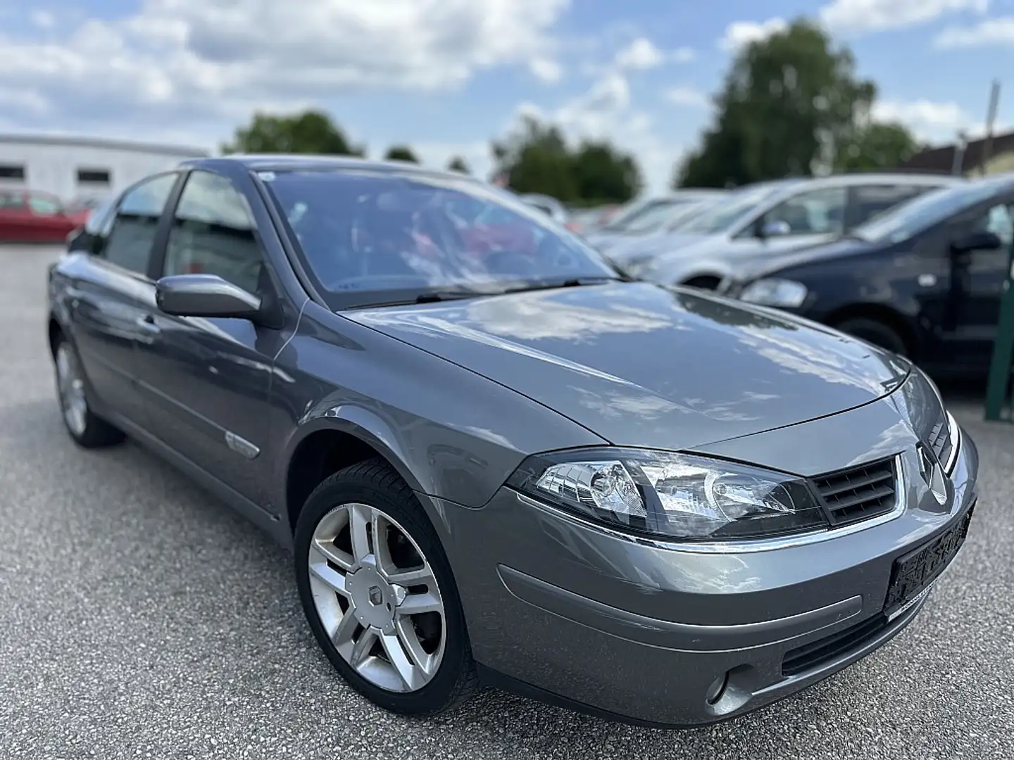 Renault Laguna Dynamique Luxus 2,0 Gris - 2