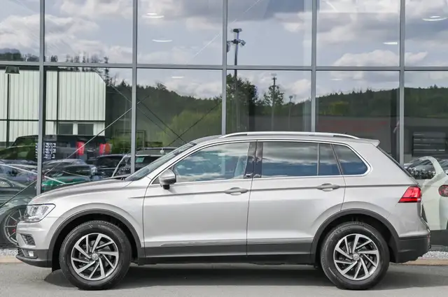 Volkswagen Tiguan view 6