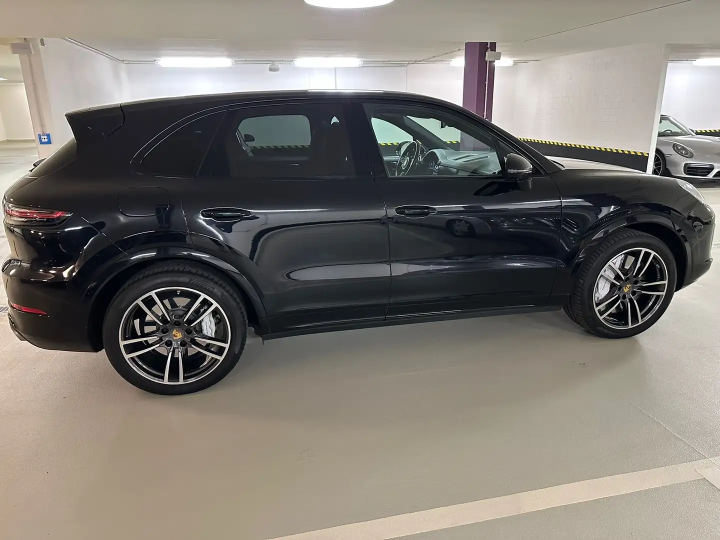 Porsche Cayenne Turbo - 2