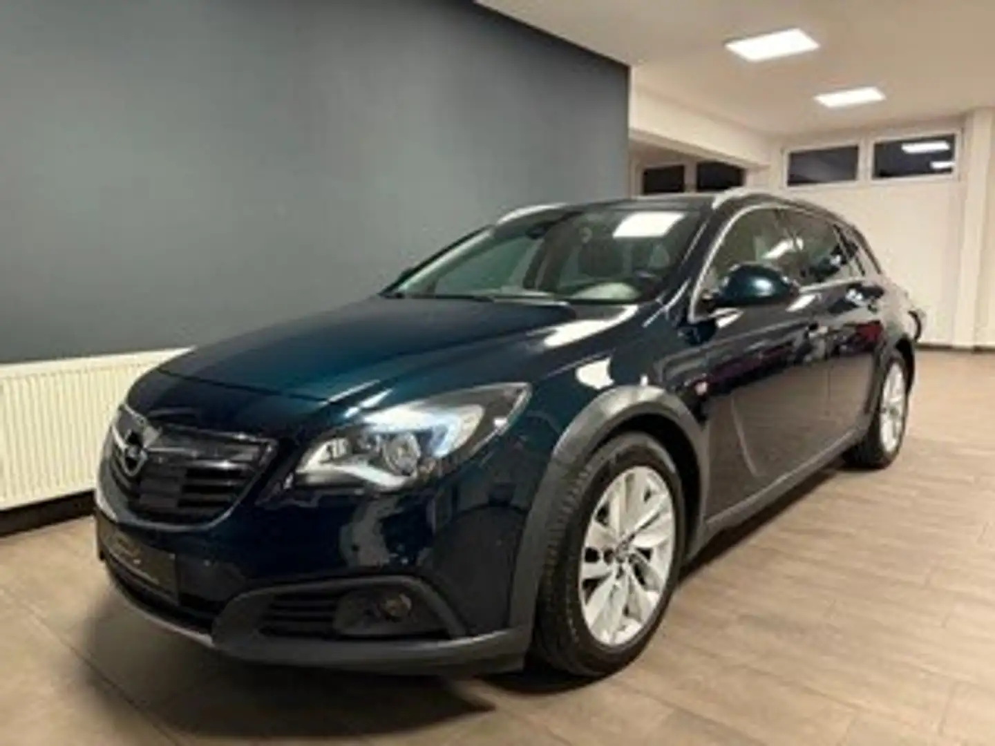 Opel Insignia Basis ecoFlex 4x4 CT Country Tourer/LEDER/NAVI/AHK Grün - 1