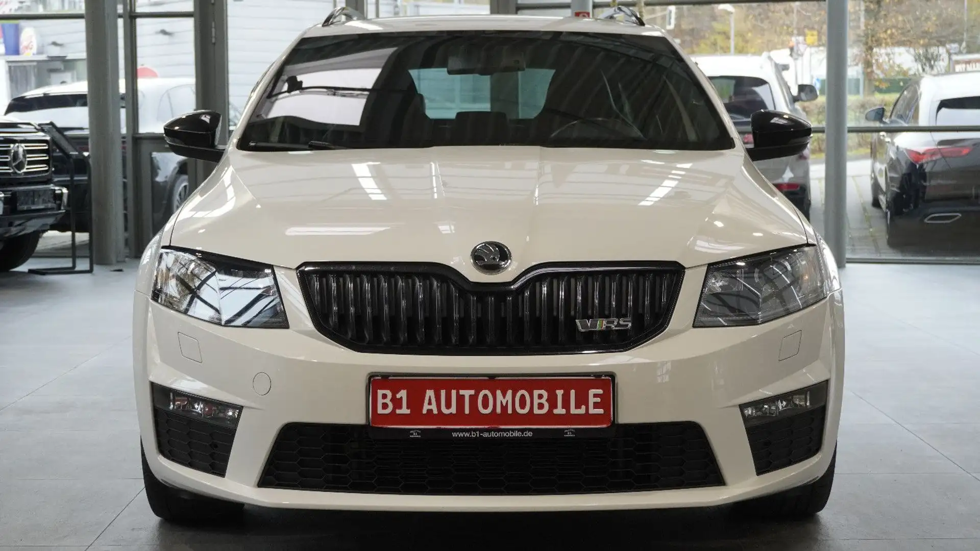 Skoda Octavia Combi RS*AHK*DAB*NAVI*RS-SITZE* Weiß - 2