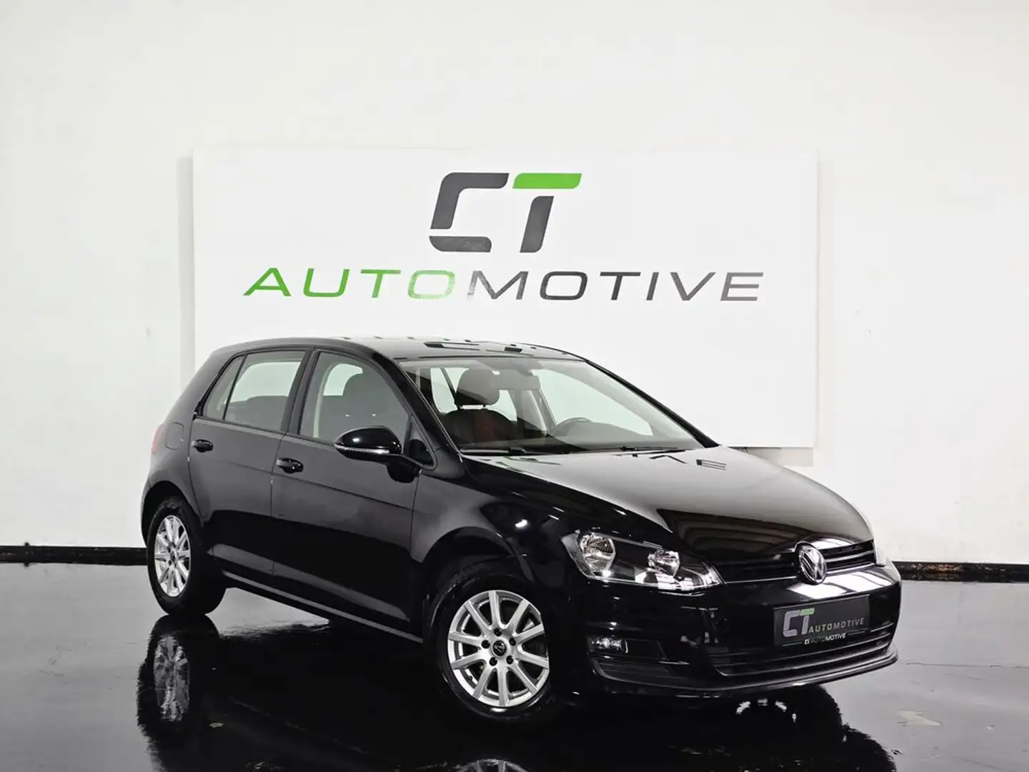 Volkswagen Golf Trendline 1.6 BMT TDI DSG Schwarz - 1