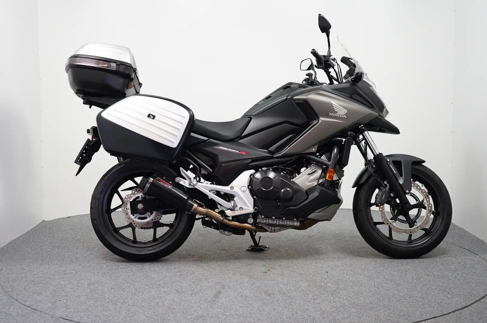 Honda NC 750 XA Zwart - 1