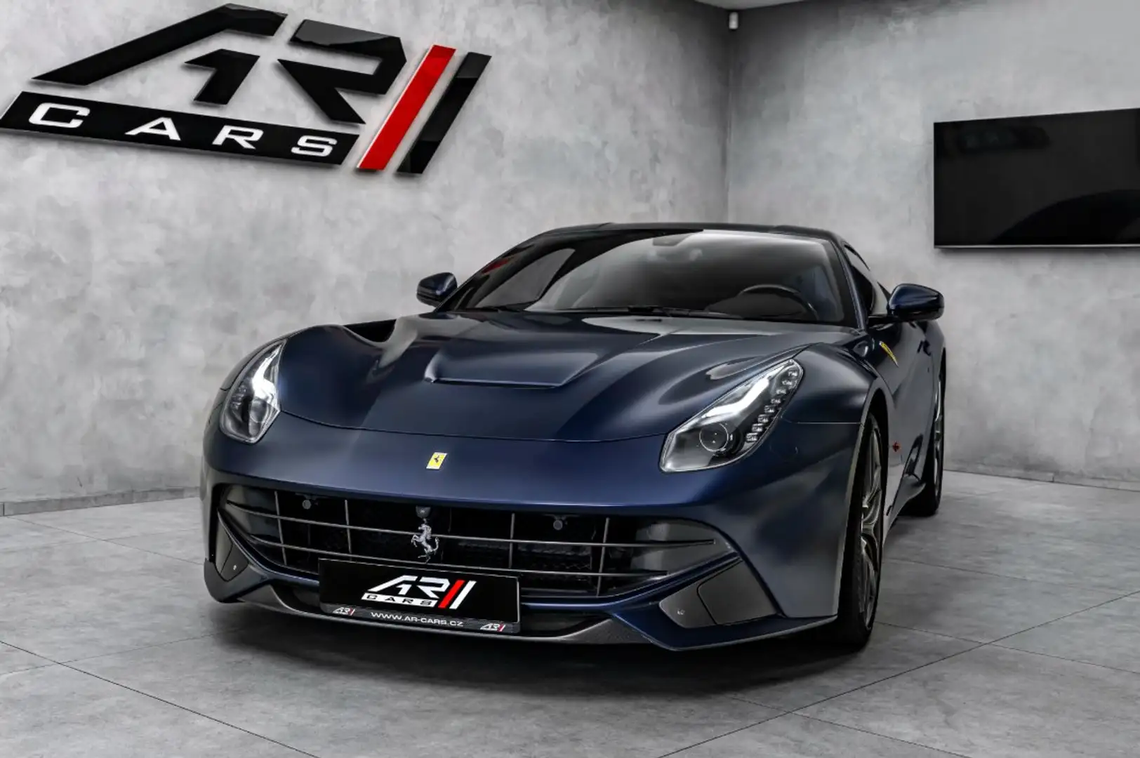 Ferrari F12 Berlinetta 6.0 V12 740 Ch - Carbone - Lift Bleu - 2