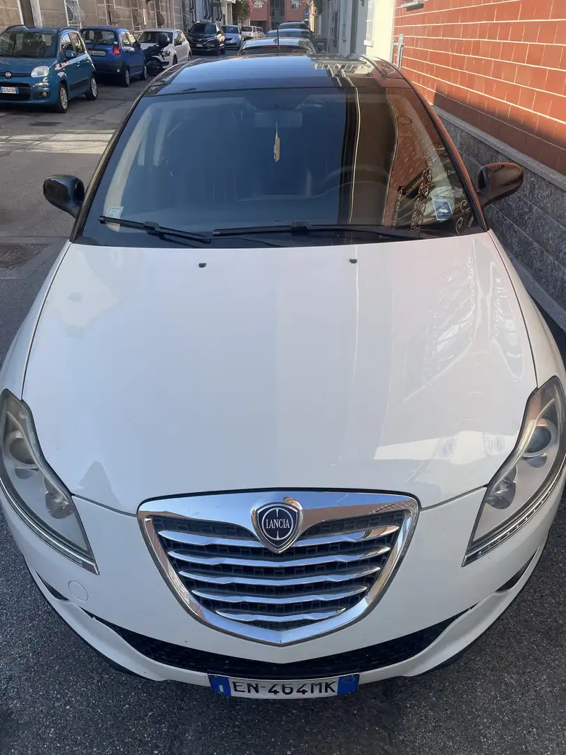 Lancia Delta Delta III 2008 1.4 tjt Gold ecochic Gpl 120cv Blanc - 1