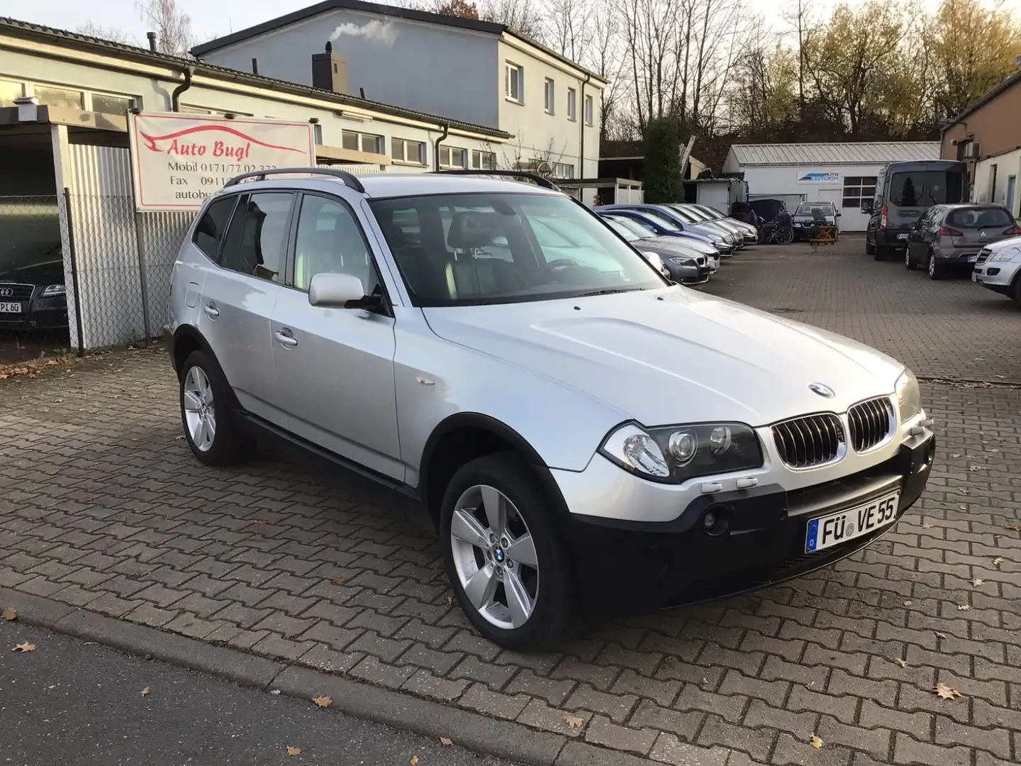 BMW X3 3.0d+Klima+Navi+Xenon+Alu+Automatic Silber - 2