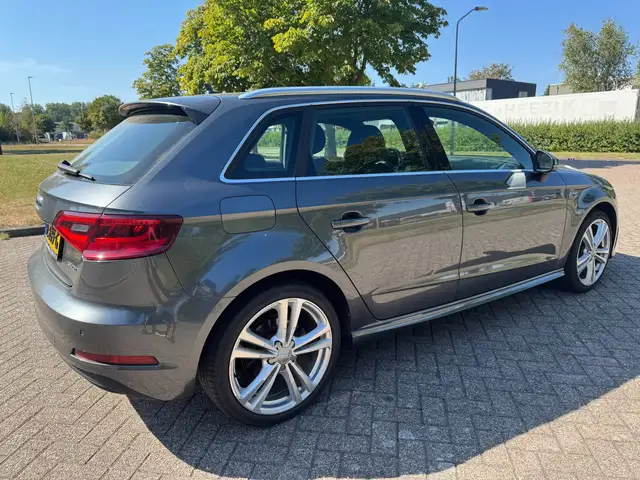 Audi A3 view 7
