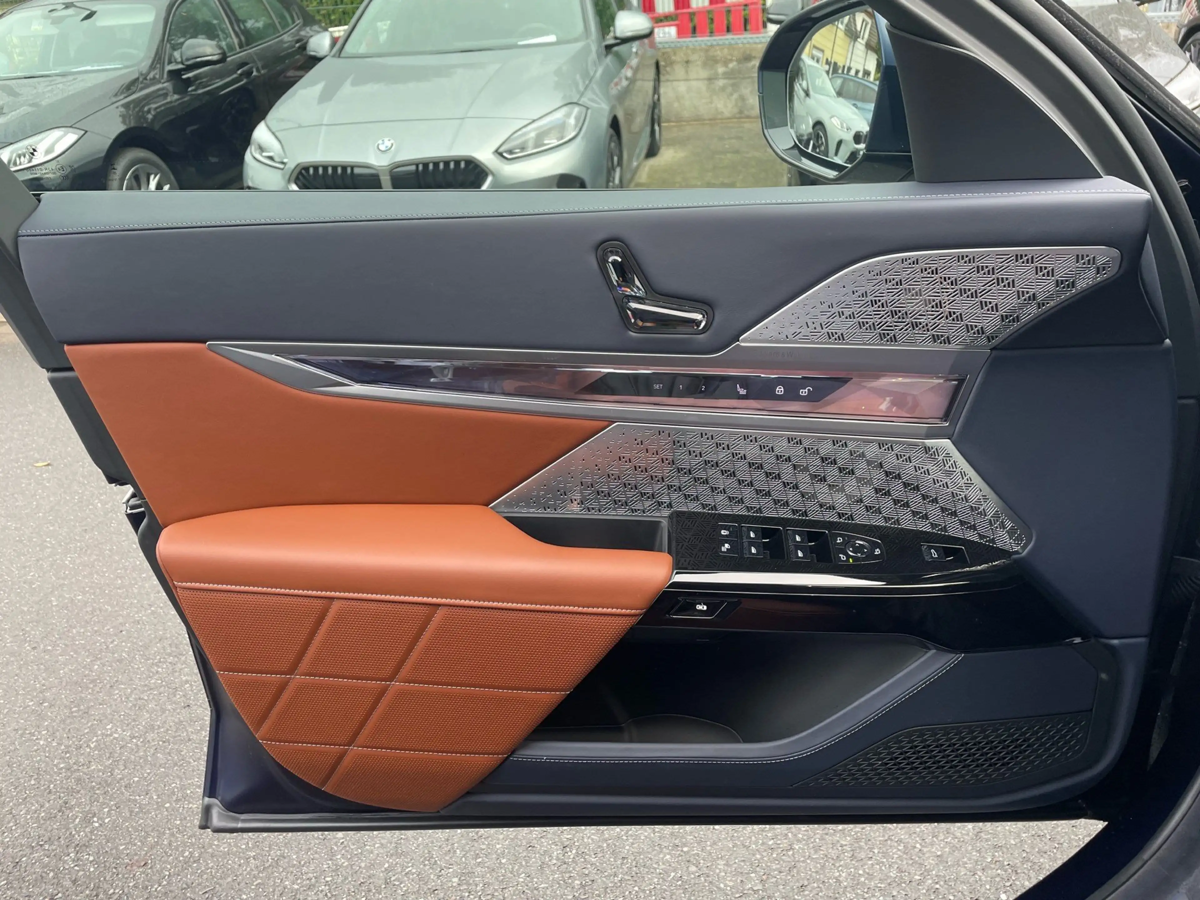 BMW i7 xDrive60 Limo || M Sport Pro Exc.Lou.Seat. — photo 7