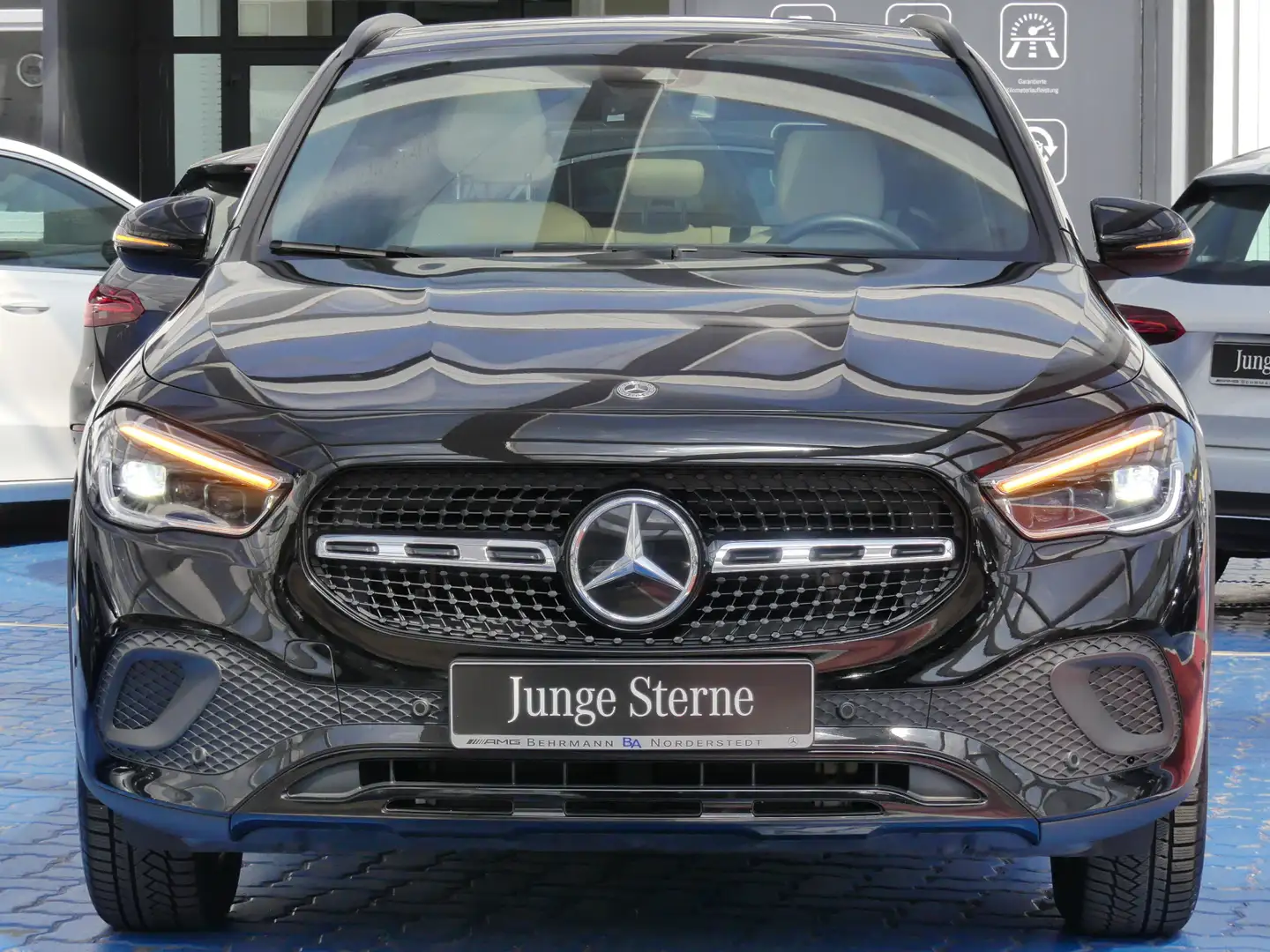 Mercedes-Benz GLA 220 GLA 220d Progressive Panorama+Distronic+Multibeam Negro - 2