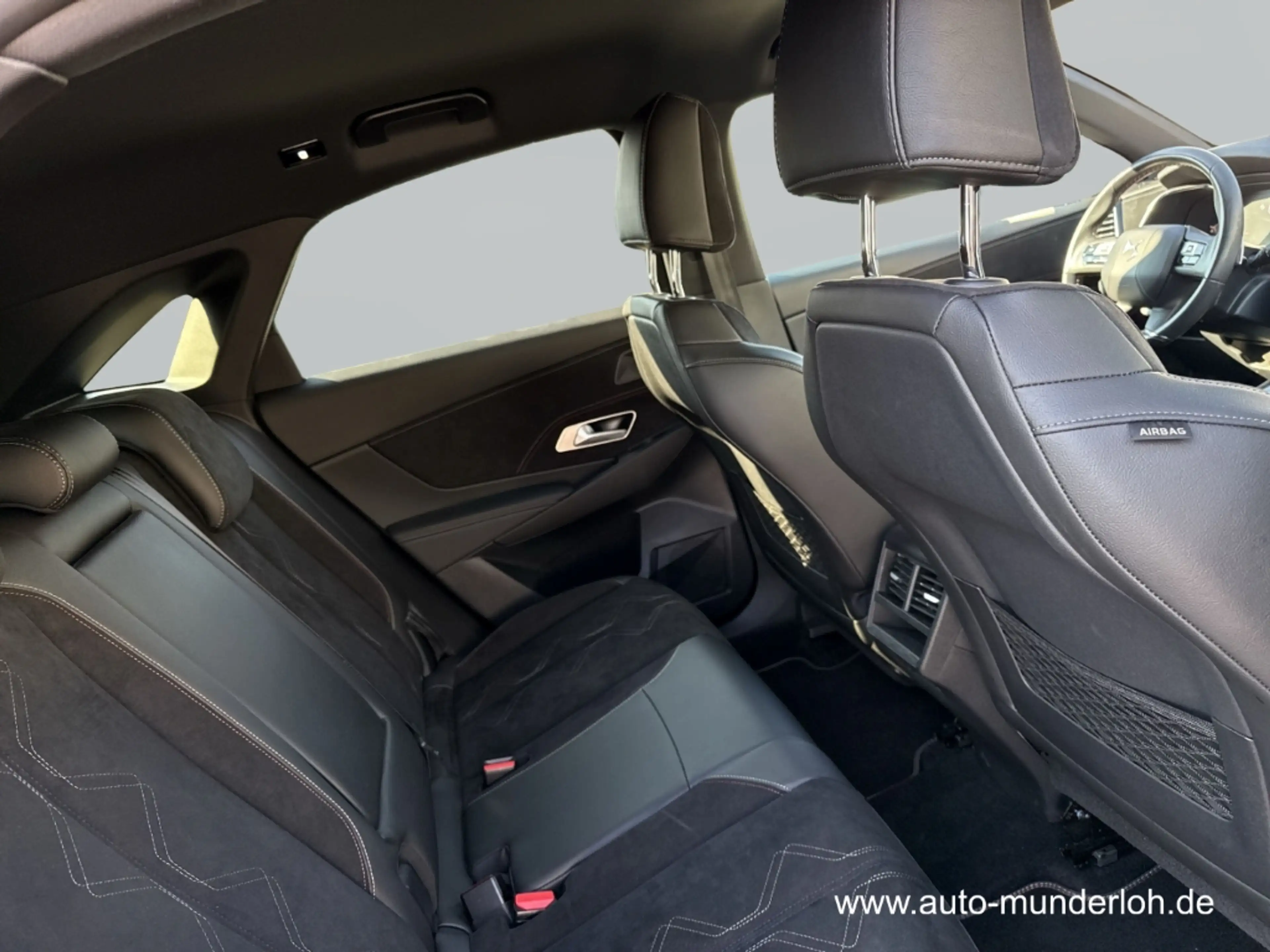 DS Automobiles DS 7 BlueHDi130 EAT8 Performance Line+   NAVI SITZ-PAKE — photo 11