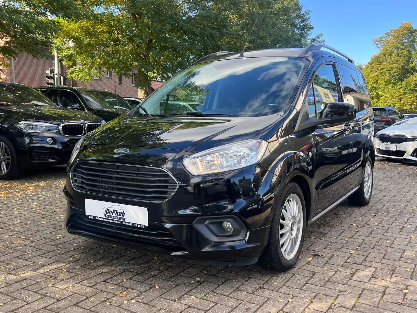 Ford Tourneo Courier Titanium Schwarz - 2