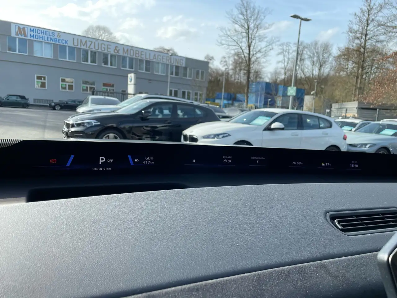 BMW iX3 50 xDrive || M Sport 21" Head-Up AHK Pano 13