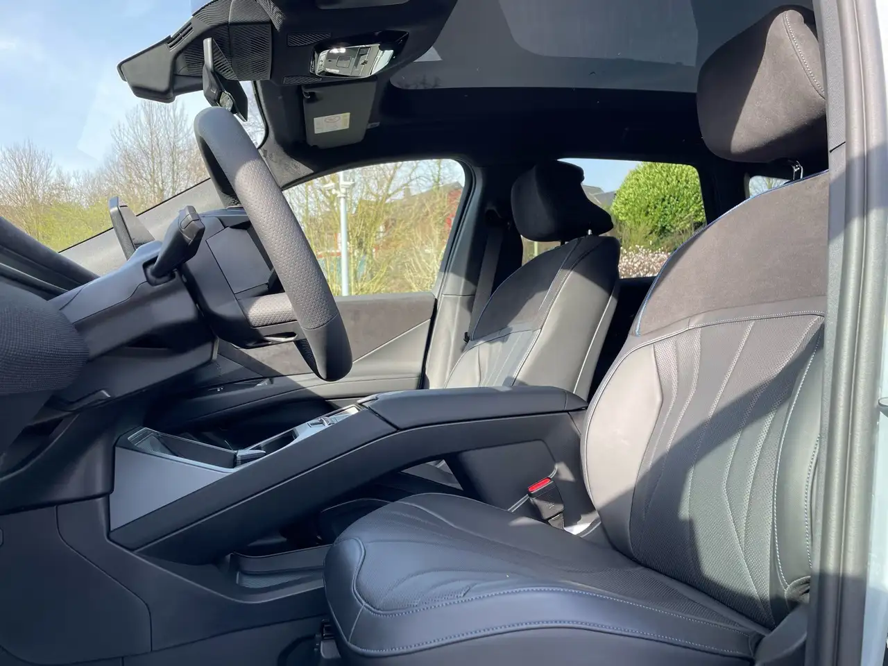 BMW iX3 50 xDrive || M Sport 21" Head-Up AHK Pano 8