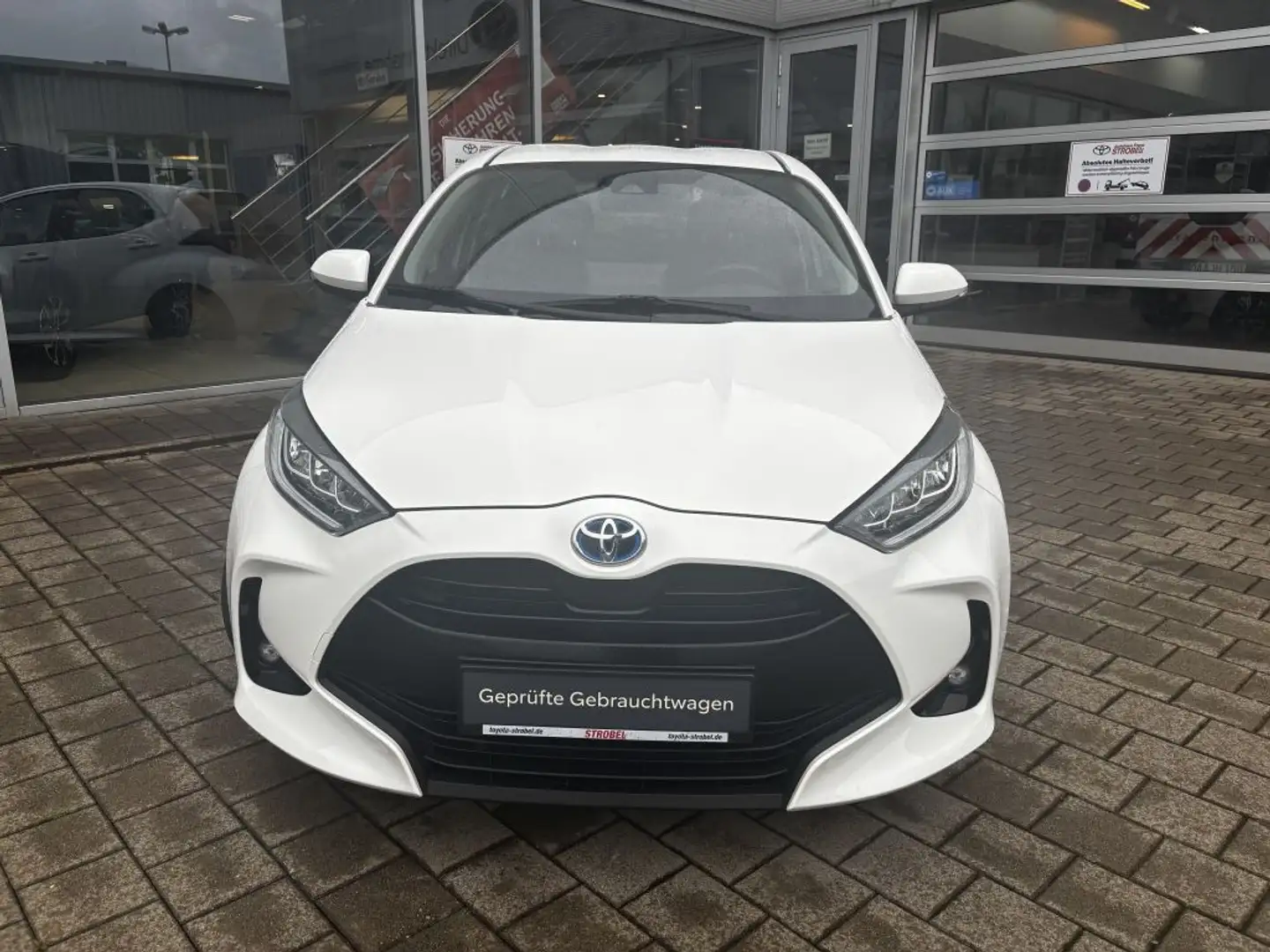 Toyota Yaris Hybrid 1.5 VVT-i Team Deutschland Weiß - 2