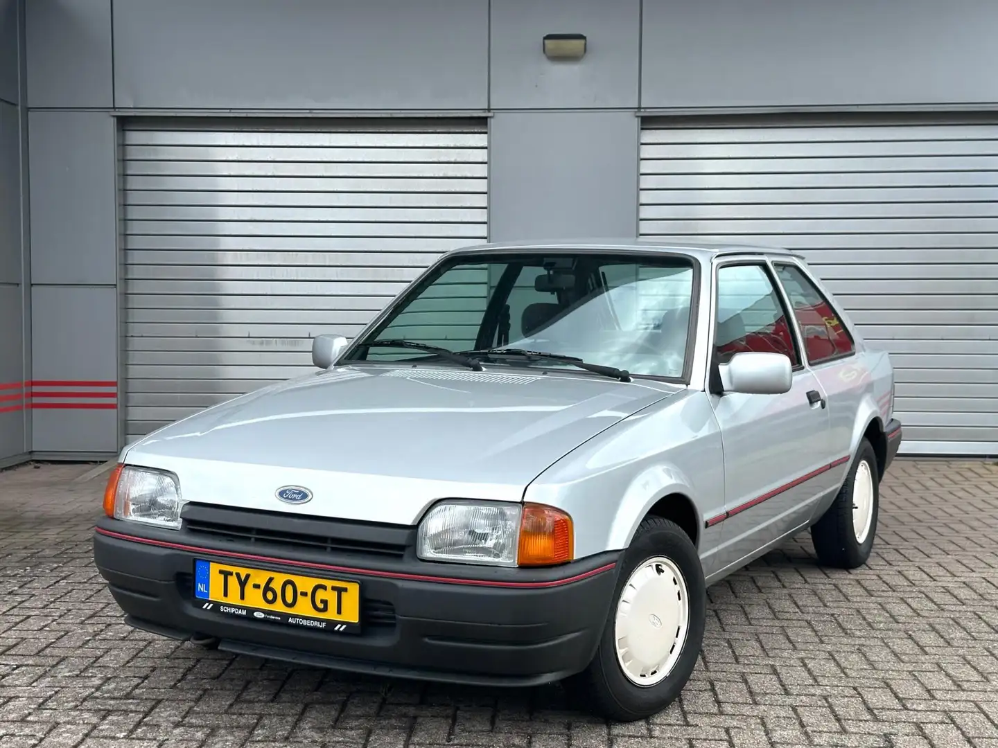 Ford Escort 1.4 CL zeer nette staat Gris - 1