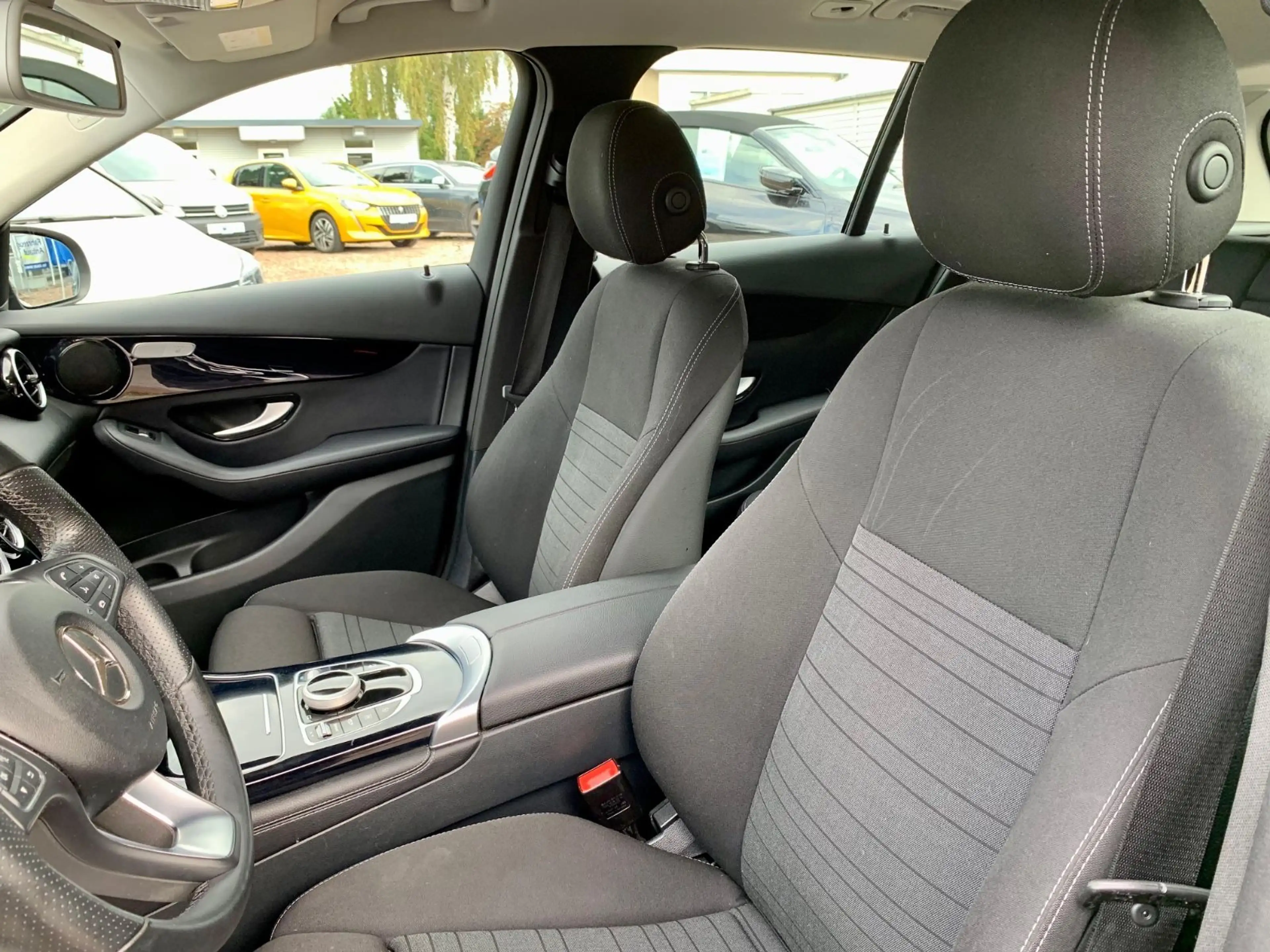 Mercedes-Benz GLC 250 d GLC  4Matic, 1.Ha, el. AHK, Service 1A — photo 13