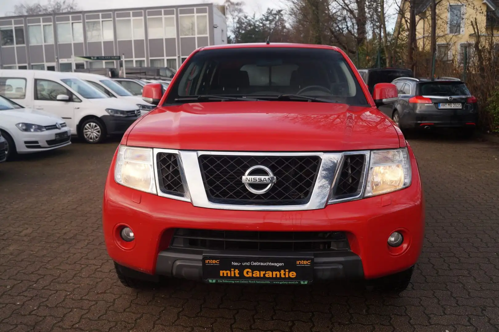 Nissan Navara 2,5 DCI Pickup King Cab SE 4X4 Rückfahrka Rojo - 2