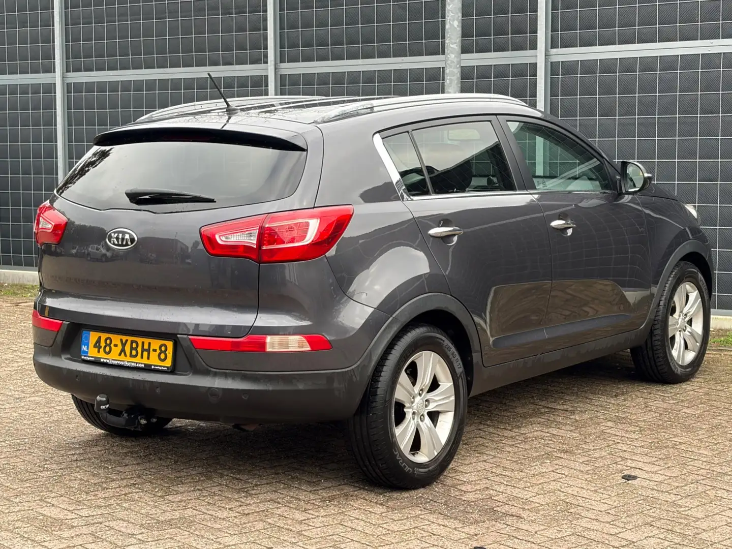 Kia Sportage 1.6 GDI X-ecutive Plus Pack Grau - 2