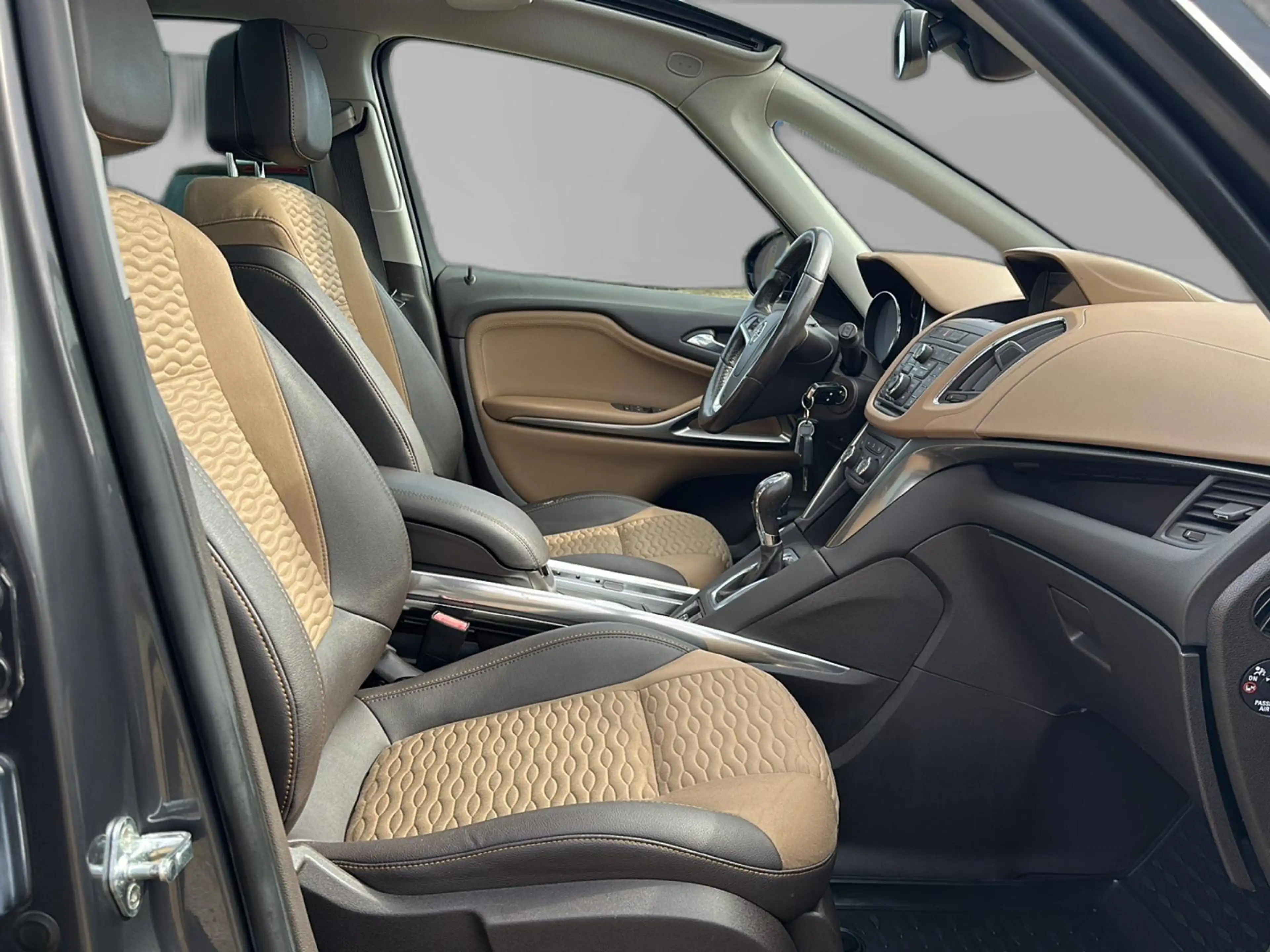 Opel Zafira Tourer Innovation — photo 11