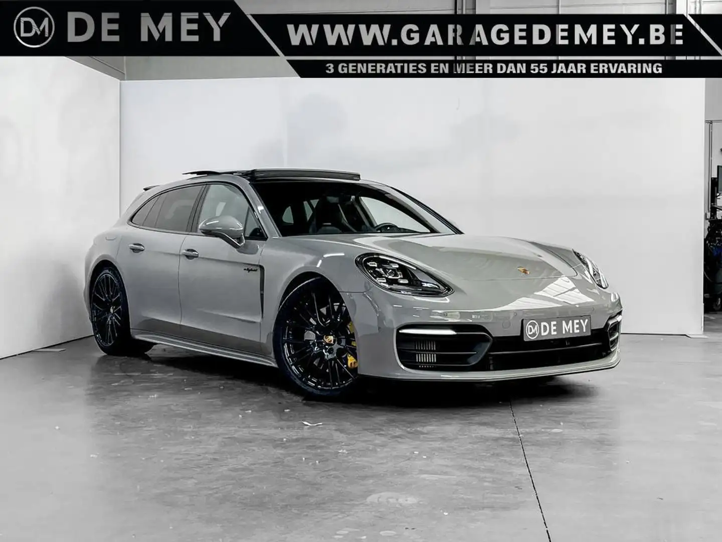 Porsche Panamera Sport Turismo Platinum Edition / Pano / Sportchron siva - 1