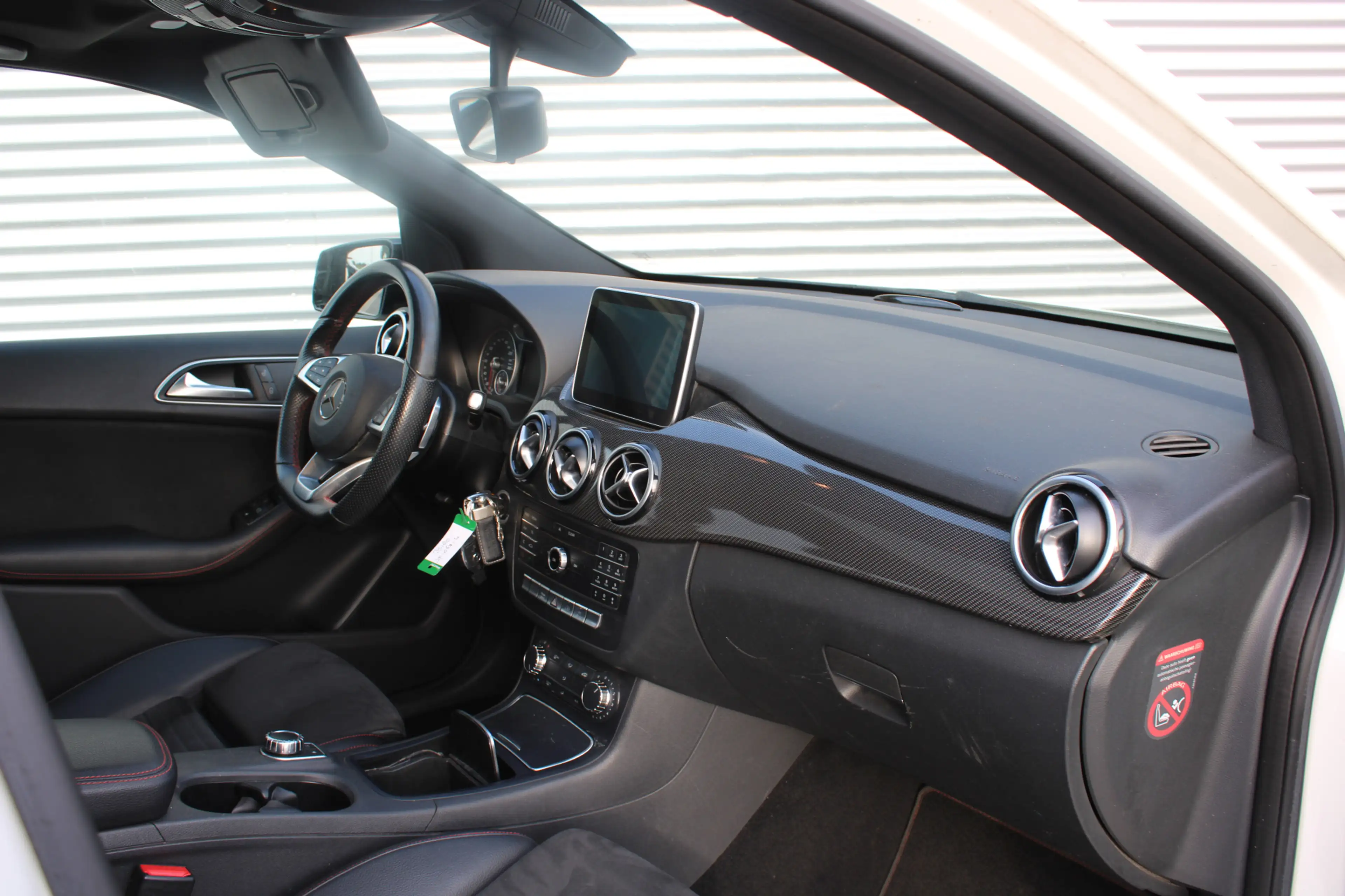 Mercedes-Benz B 180 AMG Night Edition Plus PANORAMADAK — photo 15