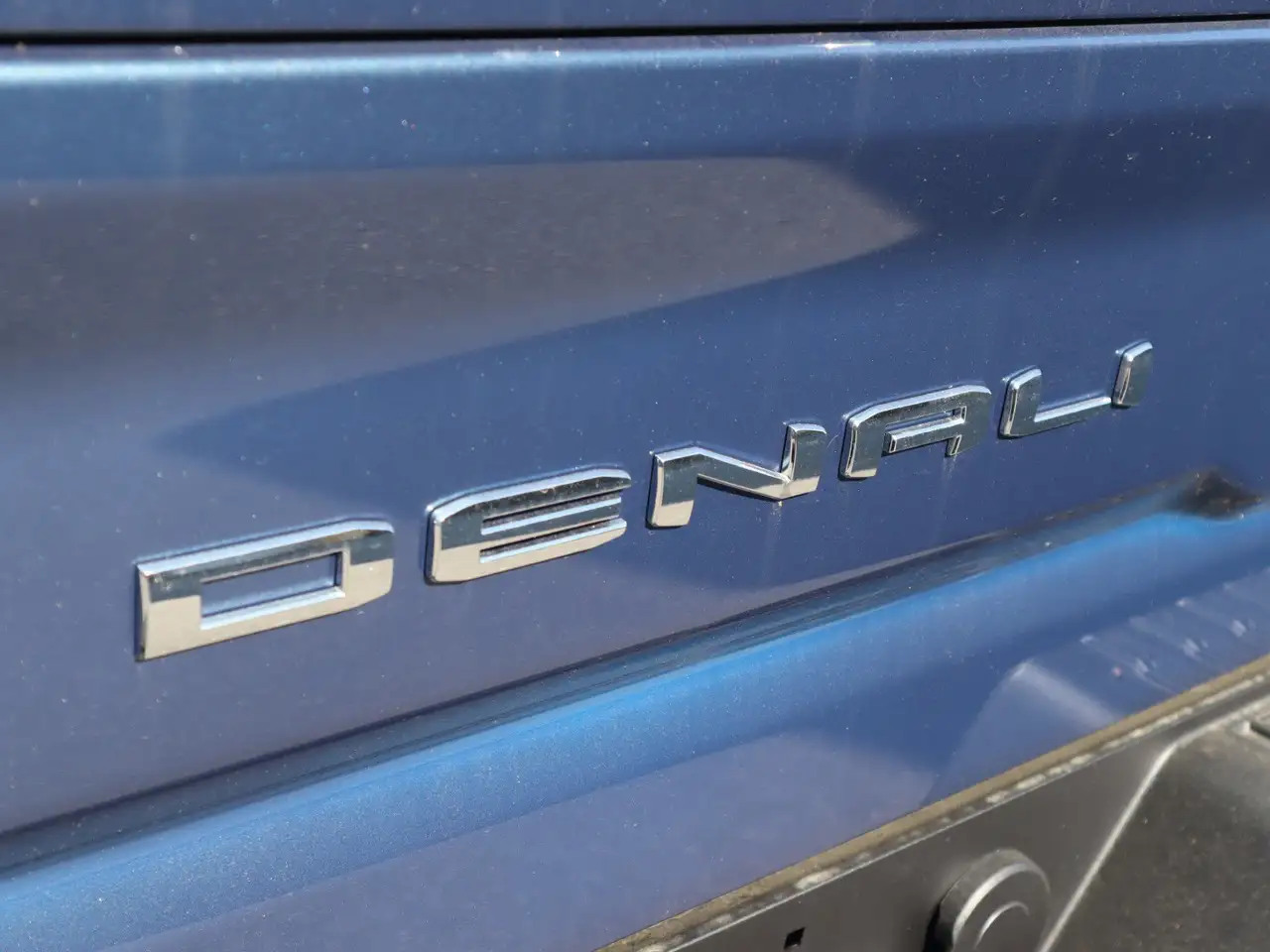 GMC Sierra 3500HD снимка GMC Sierra 3500HD
