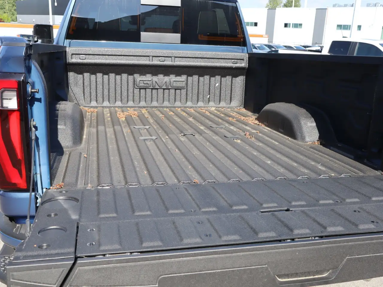 GMC Sierra 3500HD снимка GMC Sierra 3500HD