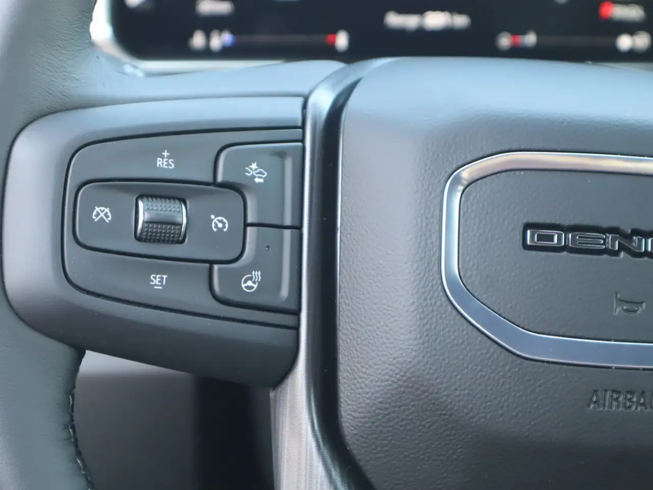 GMC Sierra 3500HD снимка GMC Sierra 3500HD