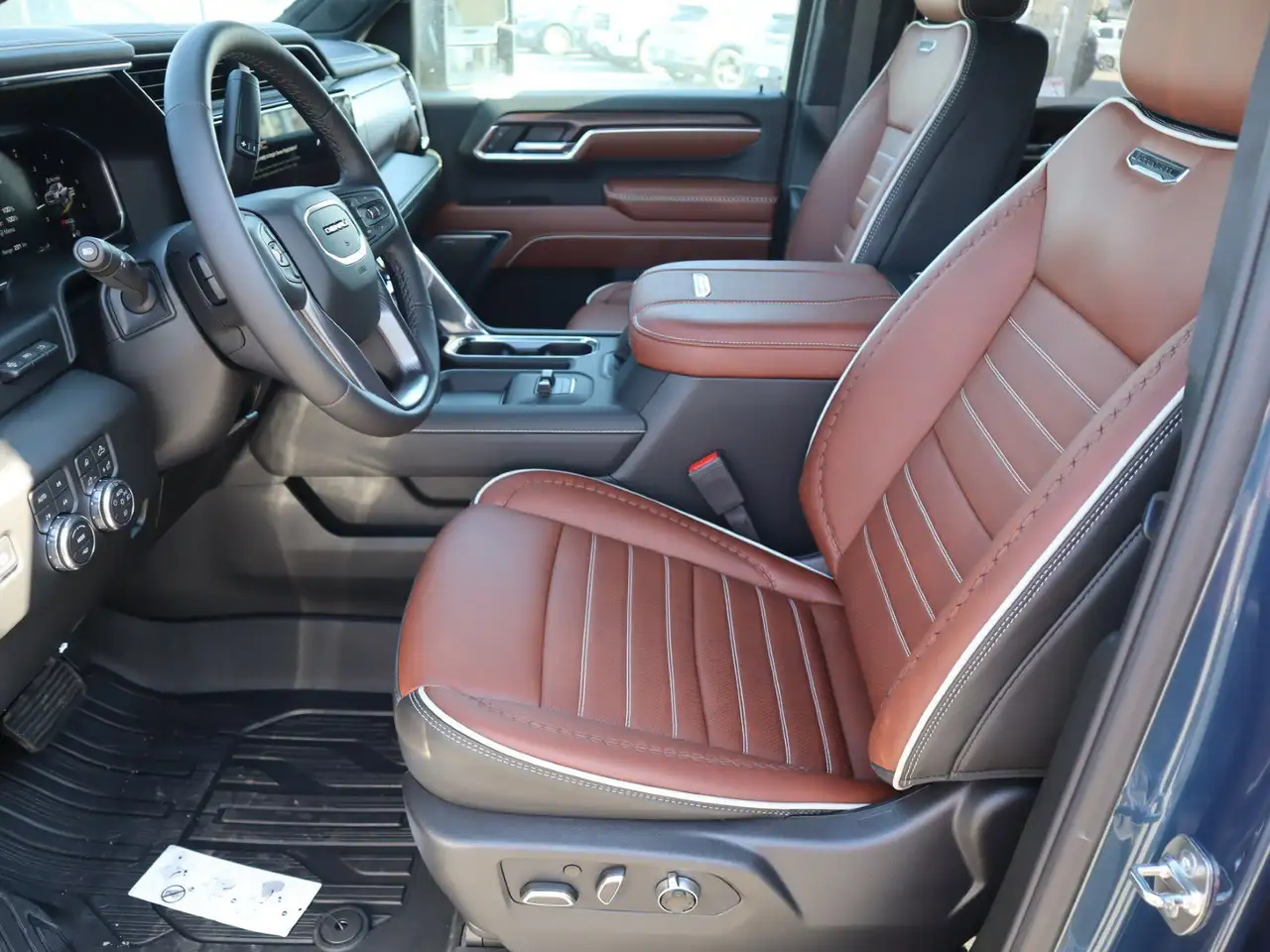 GMC Sierra 3500HD снимка GMC Sierra 3500HD