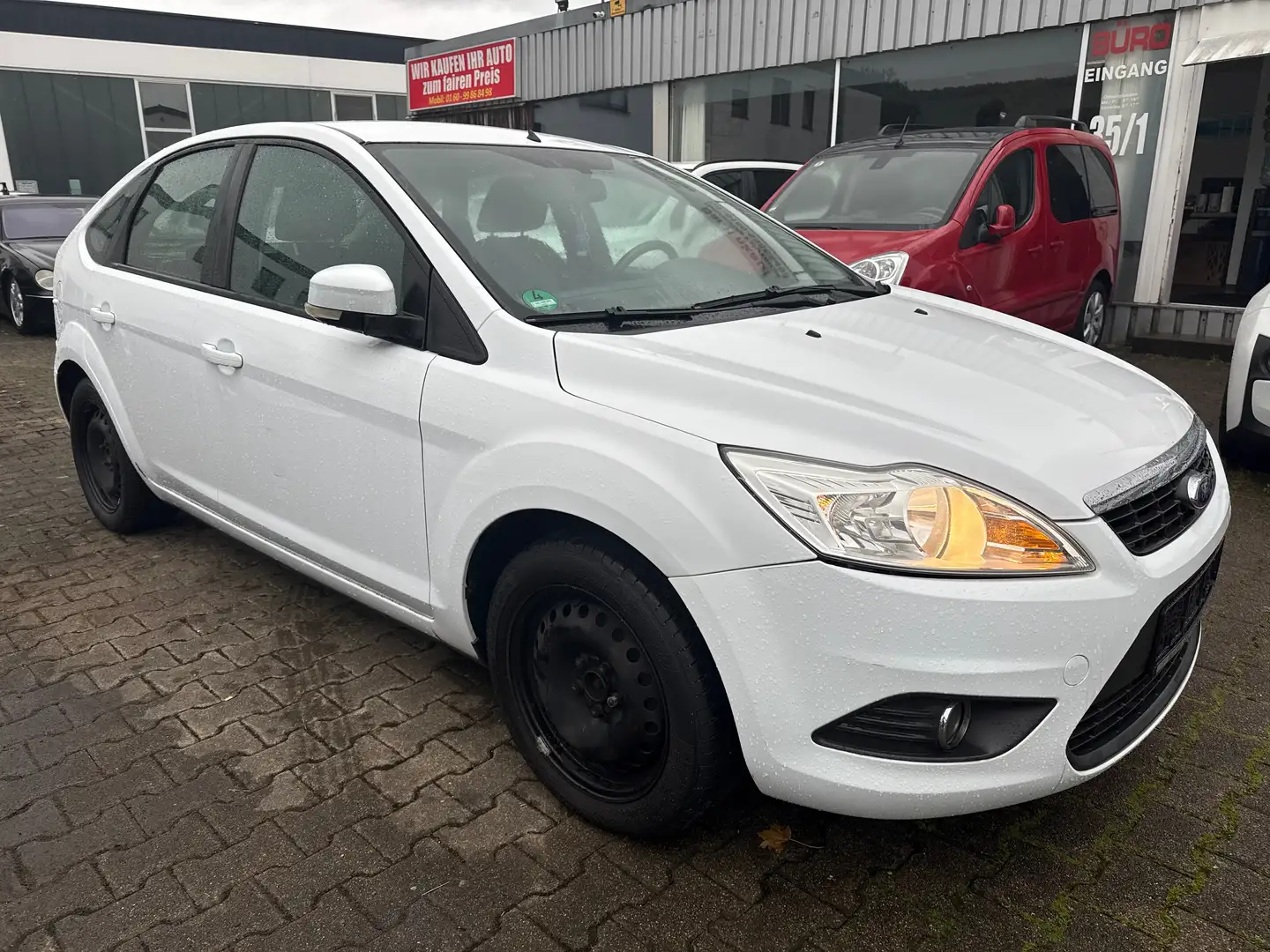 Ford Focus Style + Weiß - 1