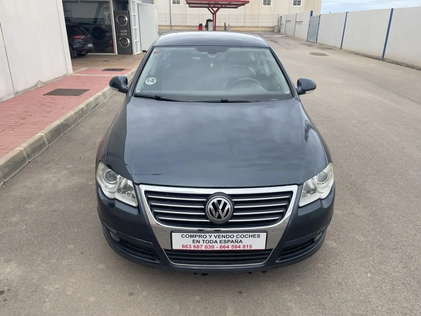 Volkswagen Passat Variant 2.0TDI Highline DPF Azul - 1