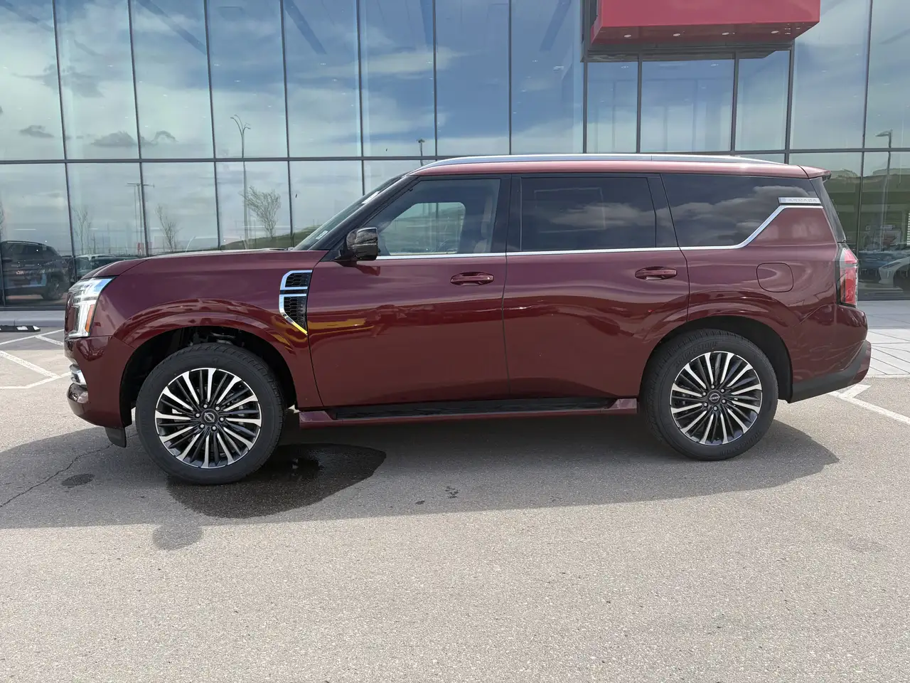 Nissan Armada снимка Nissan Armada