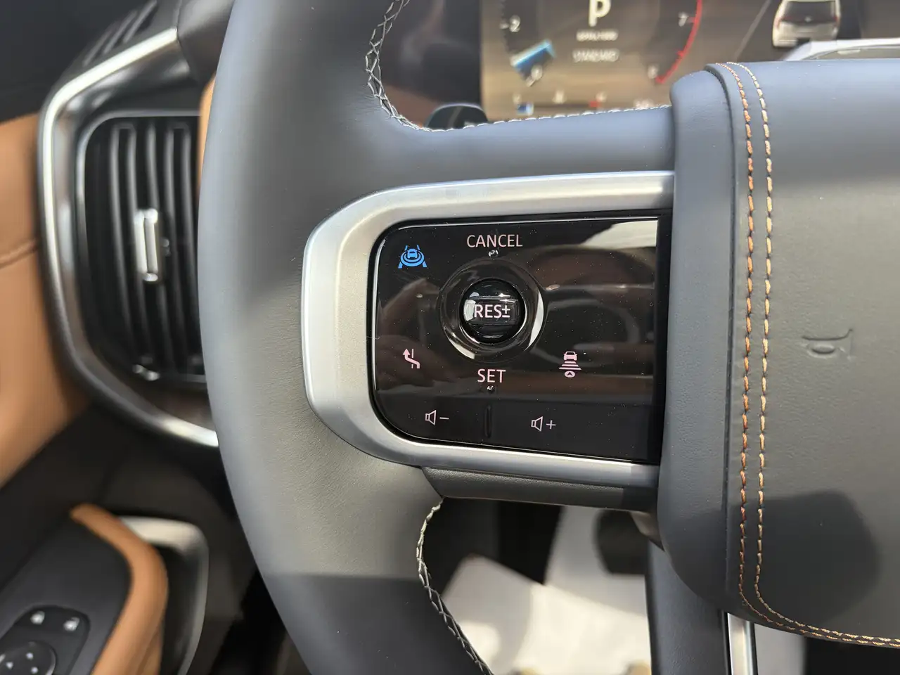 Nissan Armada снимка Nissan Armada